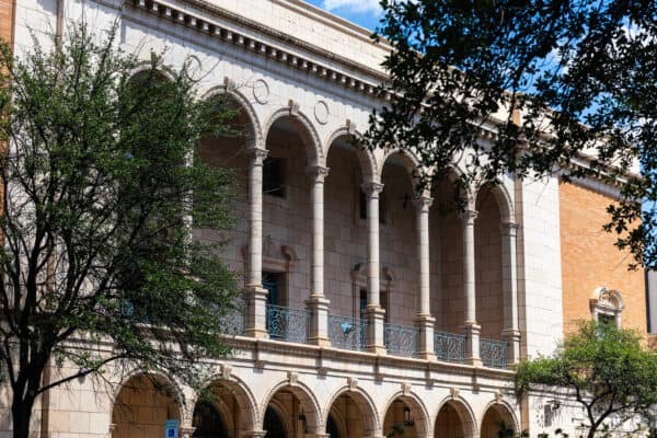 Joel D Valdez Main Library to Move to Wells Fargo Building Downtown Tucson | Joel D. Valdez Main Library - Attraction Guide