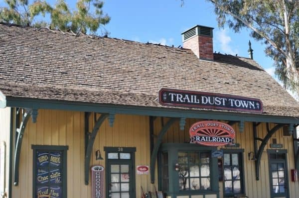Trail Dust Town Railroad | Ultimate Guide to Trail Dust Town