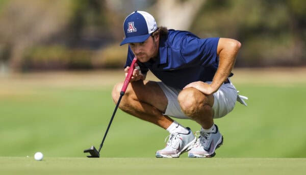 Golfer Tucson Country Club | Neighborhood Spotlight: Tucson Country Club Estates