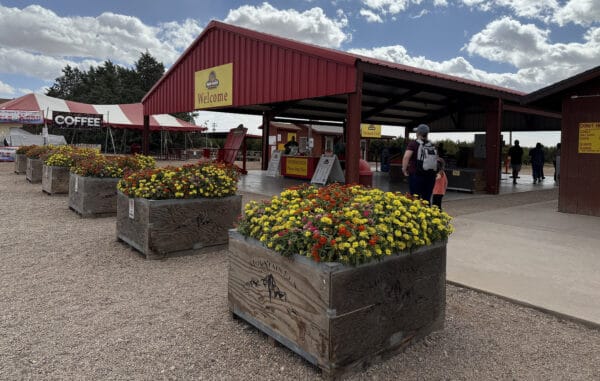 Welcome Coffee Kettle Korn Apple Annies Family Outing Willcox Arizona | Apple Annie's Guide: Apple Picking, Corn Maze, Pumpkins, Fall Fun!
