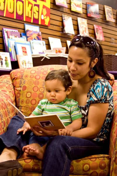 Mother Toddler Reading Storytime Bookmans Speedway Tucson | Tucson Storytimes