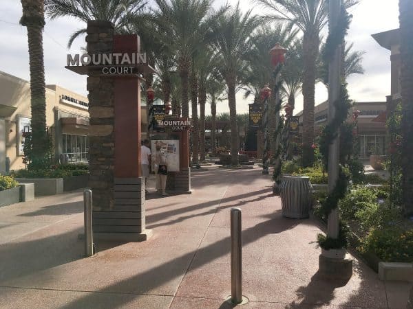 Mountain Court at Tucson Premium Outlets | Tucson Premium Outlets Guide - Stores, Restaurants, Parking, Deals!