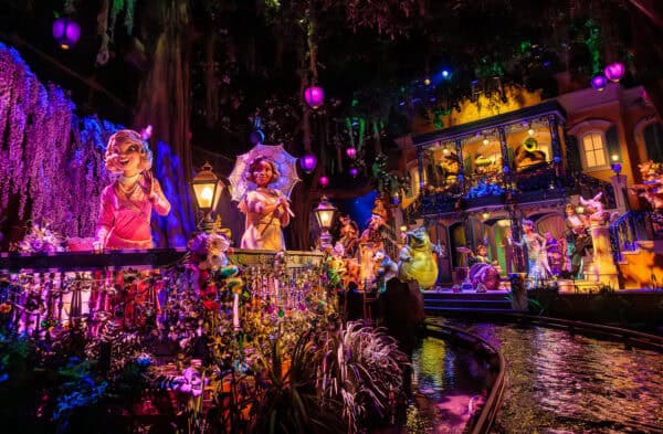 Inside Tianas Bayou Adventure Log Ride Disneyland | ROAD TRIP: Tucson to Disneyland