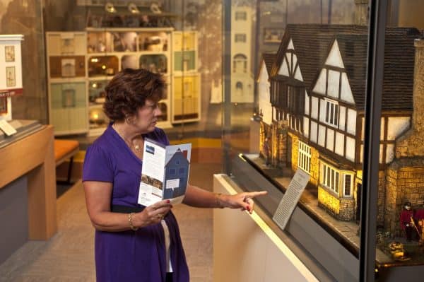 Gallery Guide Mini Time Machine Museum | The Mini Time Machine Museum of Miniatures - Attraction Guide
