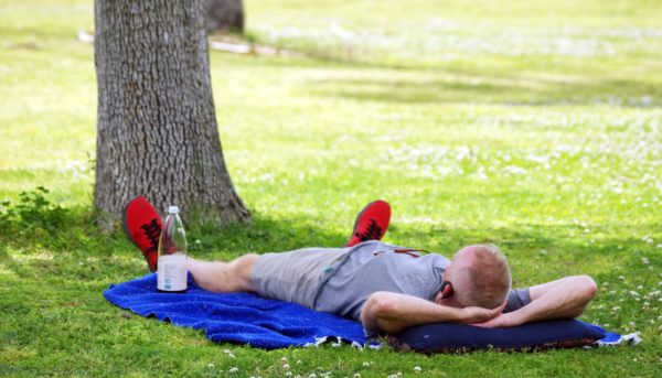 runner resting La Madera Park | Park Profile: La Madera Park