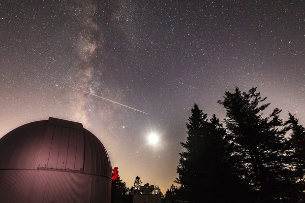 Meteor Bolide Sky Nights at Mount Lemmon SkyCenter Meteor Bolide Sky Nights at Mount Lemmon SkyCenter | Date Night in Tucson