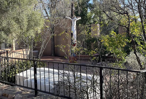 Jesus on Cross Crucifixtion Garden of Gethsemane Tucson | Garden of Gethsemane Guide