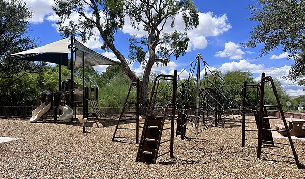 Wilshire Heights Park Playground Climbing Tucson | Park Profile: Wilshire Heights Park