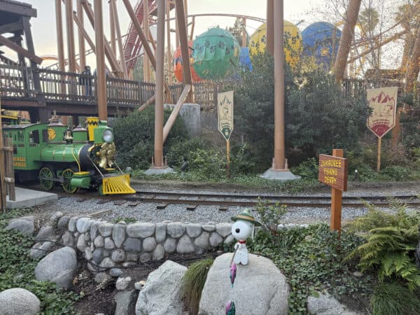 Beagle Express Railroad Knotts Berry Farm Camp Snoopy | Road Trip: Tucson to Knott's Berry Farm