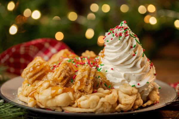 Churro and Caramel Apple Funnel Cake Knotts Merry Farm | Road Trip: Tucson to Knott's Berry Farm