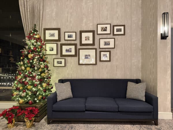 Second Floor Christmas Sofa Knotts Hotel | Road Trip: Tucson to Knott's Berry Farm
