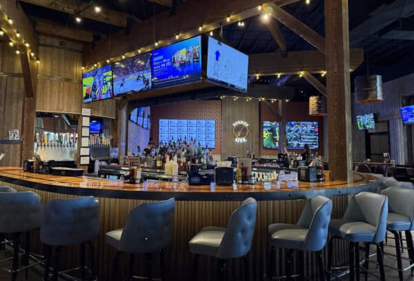 Roadies Gastropub Bar Roadhouse Cinemas Tucson | Roadies Guide - Lanes, Games, Gastropub!