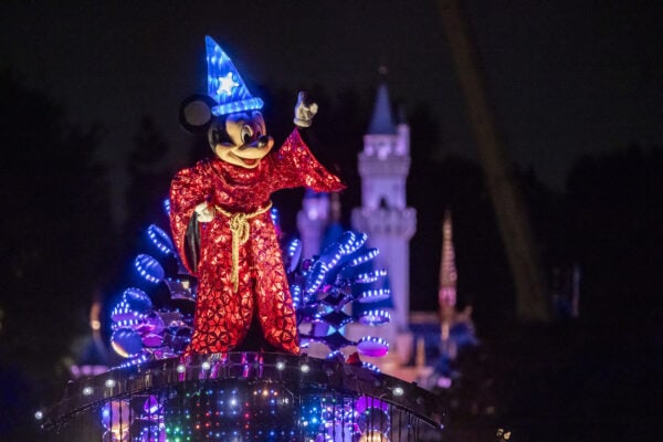 Paint Night Parade Mickey Castle Disneyland | Disneyland's 70th Anniversary - New Shows, Fun Rides, and Delectable Treats