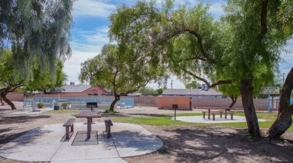 Balboa Heights Park Tables Splash Pad Tucson | Park Profile: Balboa Heights Park